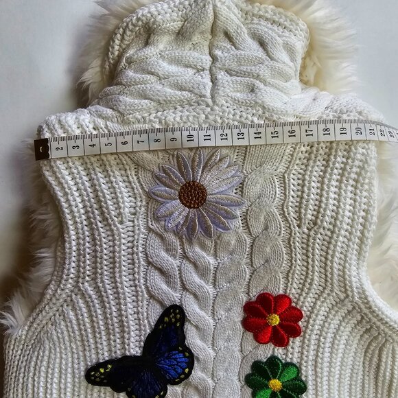 DKNY Girls Faux Fur Knitted Vest reversible - Picture 9 of 10